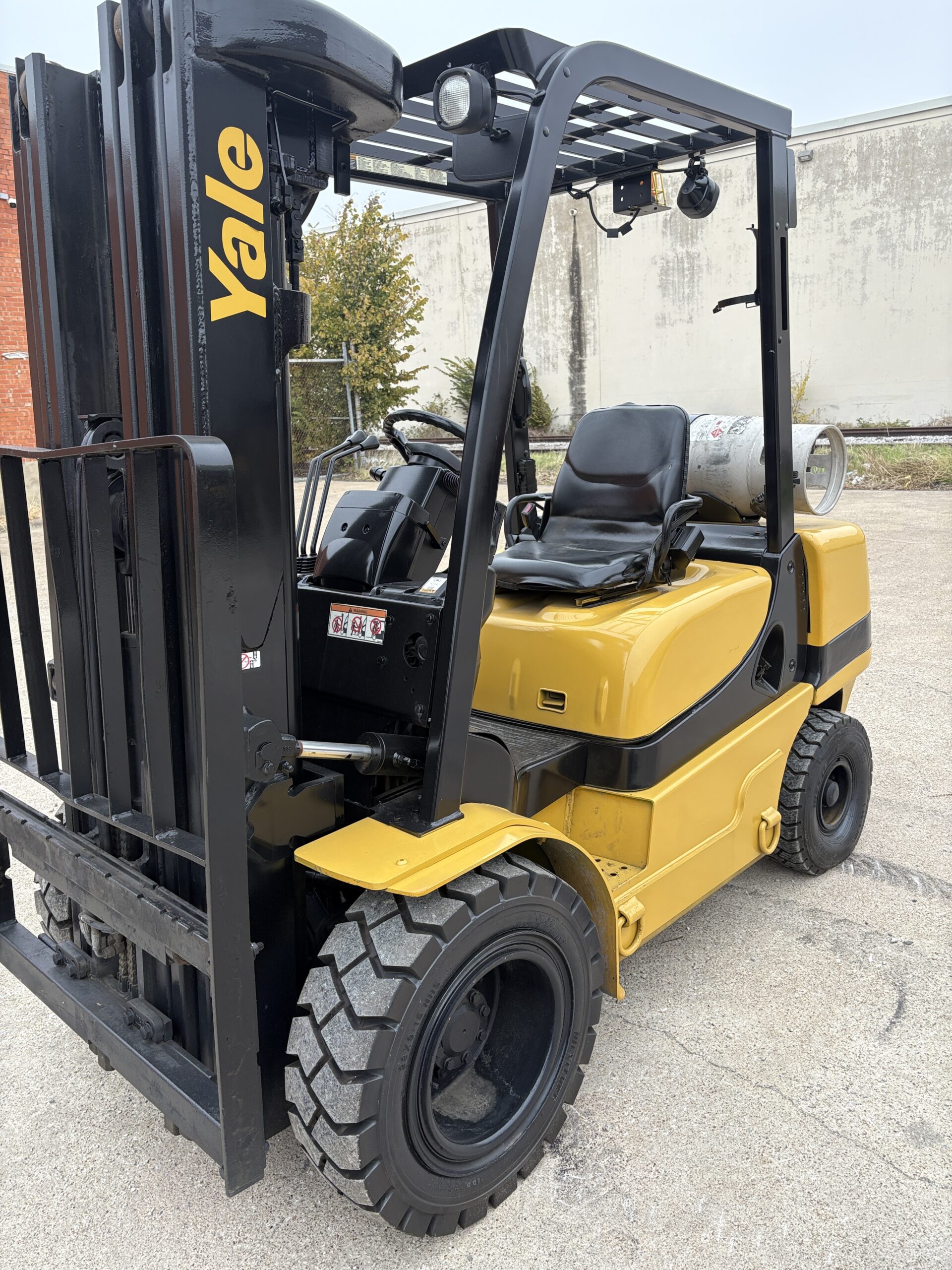 What Warehouse Managers Should Look for When Buying Multiple Used Forklifts